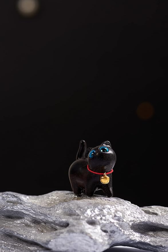 Green Sandalwood Hand Carved Wood Cat Statue, Modern Style, Lovely Gift Home Decor Figurine Table Decoration 【Ebony Lucky Cat】