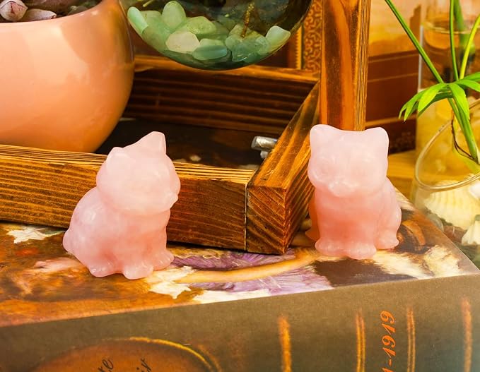 DUQGUHO Rose Quartz Cat Crystal Figurines - Lucky Cute Cat Statue for Room Desk Pink Decor Gifts 1PC