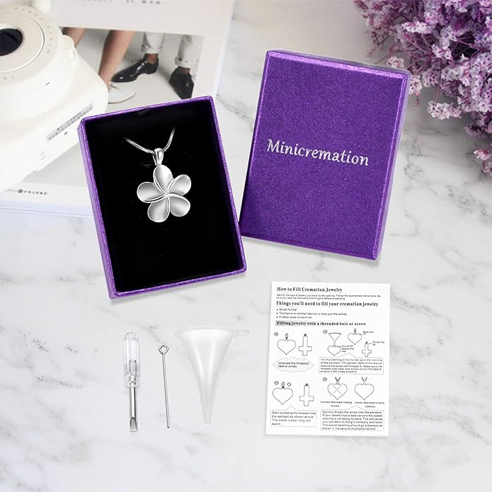 Flower Cremation Ashes Jewelry Cremation Necklace Memorial Locket for Ashes Keepsake Urn Pendants for Women/Men