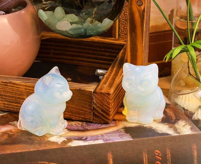 DUQGUHO Cat Decor Opal Cat Crystal Figurines Crystals Gifts for Cat Lovers Men Women Lucky Cute Cat Statue for Room Desk Decor 1PC