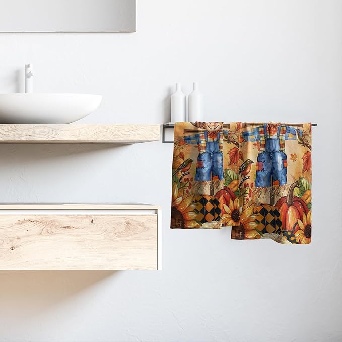 Giwawa Fall Scarecrow Hand Towels Set of 2 Autumn Pumpkin Bathroom Towel Seasonal Holiday Decorative Fingertip Towel Kitchen Fast Drying Washcloth