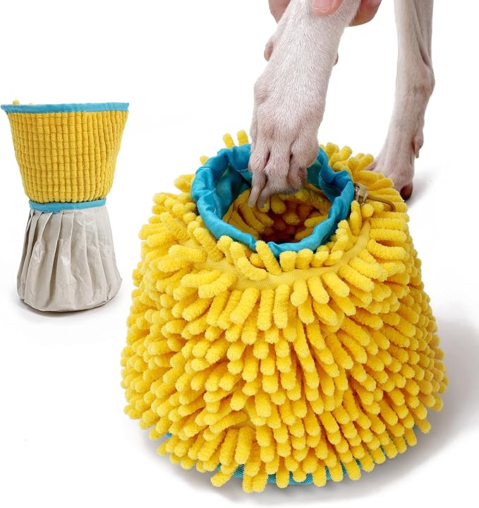 Dog Paw Cleaning Cup Portable Dog Paw Washer with Towel, Leak-Proof Pet Foot Cleaning Bag, 2 In 1 Dog Foot Cleaner with Super Absorbent Cloth, Foldable & Washable, Travel Paw Washer for Dogs & Cats, L