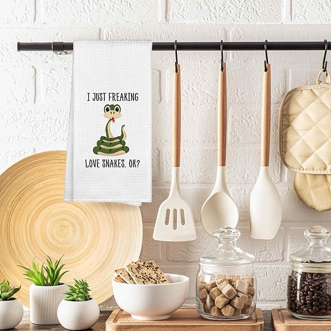 I Just Freaking Love Snakes Kitchen Towels Decorative Gifts for Snake Lovers 16x24, Snake Dish Towel Cloths Dishcloths Tea Towel, Snake Bathroom Kitchen Decor Hand Towel